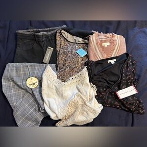 Women’s Small Clothing Bundle